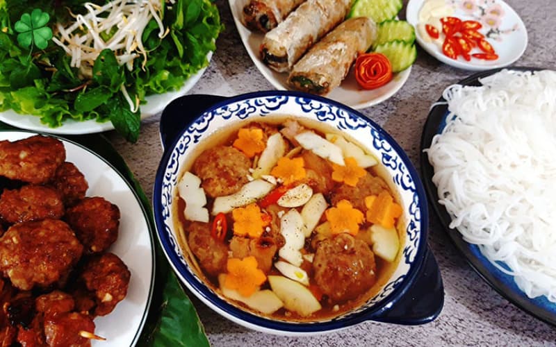Món ngon bún chả Hà Nội