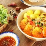 Làm mì quảng 1