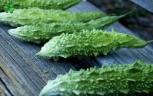 Uống trà khổ qua mỗi ngày có tốt không?