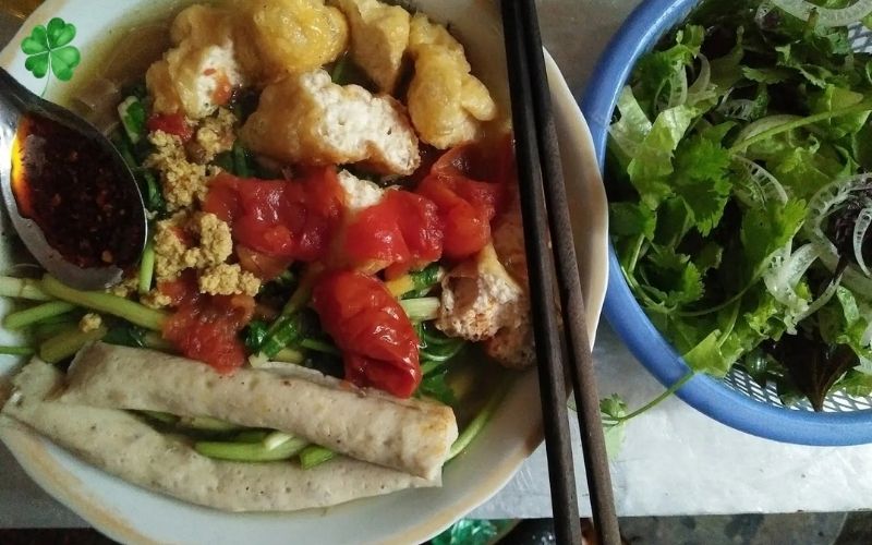 Cô Hương Bún Cá, Riêu Cua, Ốc