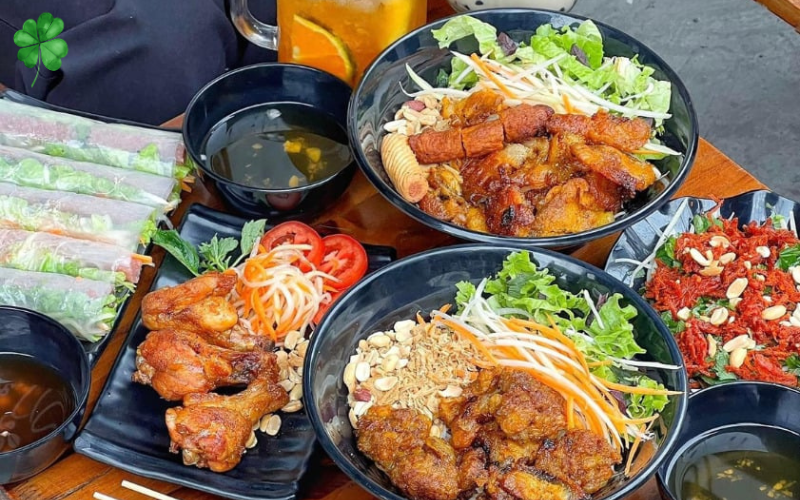 quán ăn vặt hot tại Cầu Giấy 14