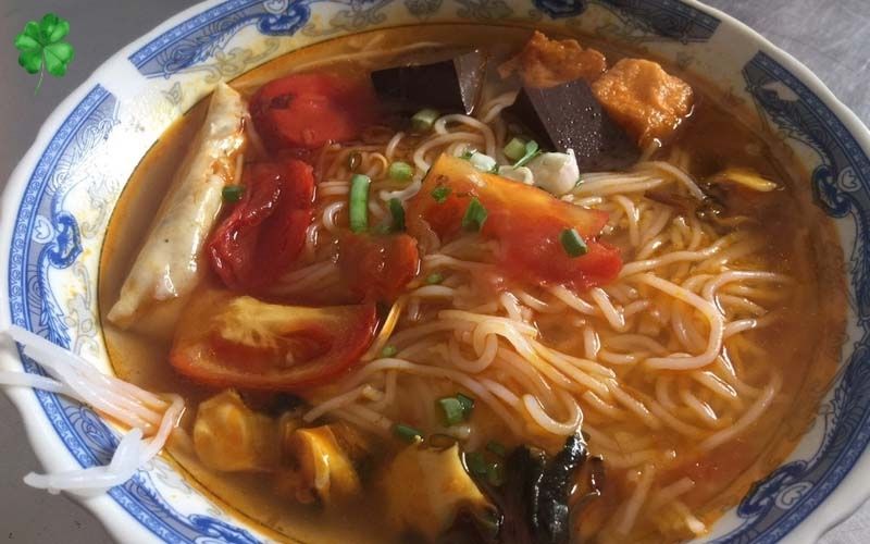 bún riêu cua quận 1 (2)